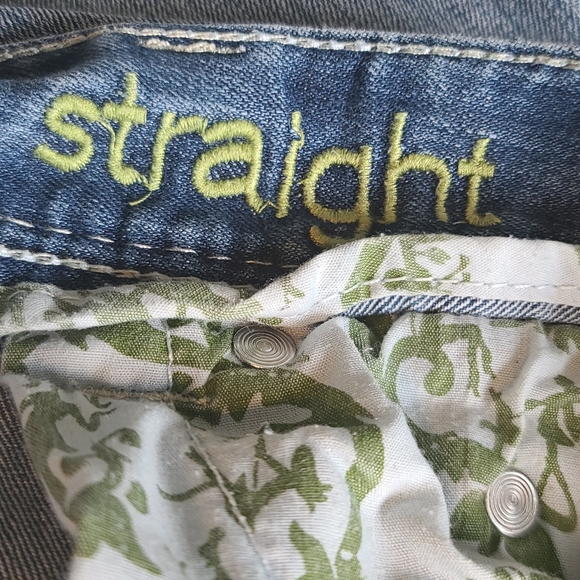 Maurices size 14 long Straight leg distressed jeans - Picture 9 of 11